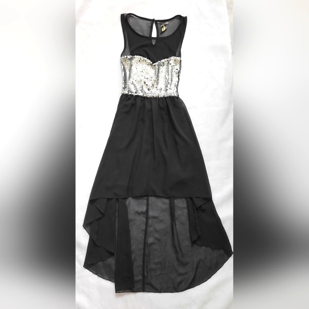 NWOT! Trixxi Sheer High Low Women's Silver Sequin Dress Size 3